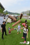 보행전용 거리에서 즐거운 시간