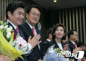 새누리당, 신임 원내대표에 정진석 선출