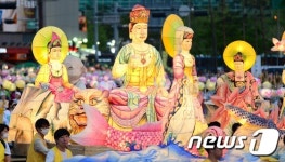 연등 10만개 행렬…교통 통제