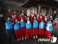 역사 교육, 현장에 있죠…동아리 10년 이끈 부안여고 교사 화제