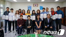 원주청원학교 학부모회, 운전원·통학지도원에 감사장