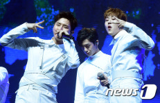 몬스타엑스 아이엠-형원, 상남자의 브이