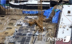 순천 신대지구 아파트 공사현장 타워크레인 와르르