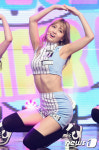트와이스 모모, 섹시한 갈비뼈~