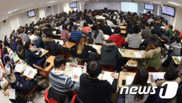 '개정된 토익 무서워' 4월 영어학원 카드결제 12% 급증