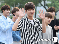 세븐틴 조슈아, 사랑스러운 모닝 인사,,,예쁘다