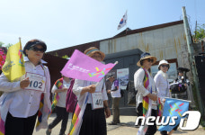 민통선 안으로