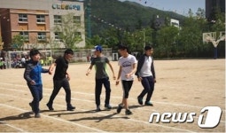 롯데, 6월4일 시구자에 달산초 감동의 달리기 주인공