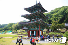 화순 쌍봉사 찾은 관광객들