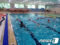 단양실내수영장. 꿈나무 전지훈련지로 각광
