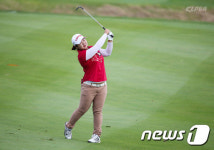 [KLPGA] 하민송, 롯데 칸타타 오픈 1R 7언더파 단독선두