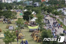 북적이는 한강시민공원