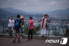 [사진] 서울이 한눈에 보이는 곳에서 찰칵