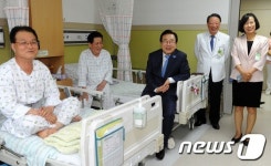 서병수 시장 부산보훈병원에서 즐거운 대화
