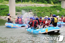 '더위엔 레프팅이 최고'