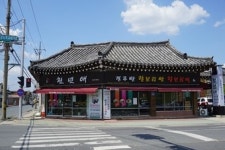 6월 보리 수확 한창…경주찰보리빵, 관광객 위해 다양한 물류책 마련