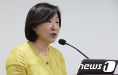 축사하는 심상정 대표