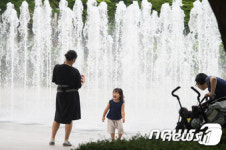 [20일 날씨]전국 구름 많고 무더위…중부·제주 한때 비