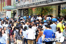 북적이는 쉐이크쉑 1호점