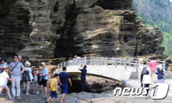 용머리해안 교량 경관훼손 논란