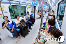 인천지하철2호선 한산한 출근길