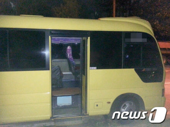 무더위 속 4살 어린이 방치된 유치원 통학버스