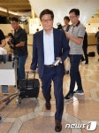 사드 방중 출국하는 신동근 의원