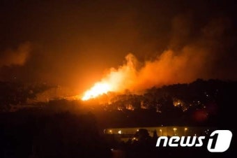 마르세유 덮친 검은 연무…산불 확산 남유럽 '불지옥'