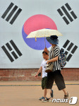 소나기 내리는 광복절 연휴