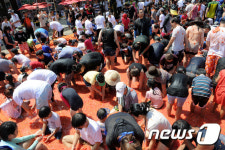 더위 잊는 황금반지 찾기