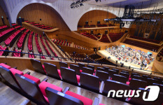 2030석 규모 클래식 전용 롯데콘서트홀