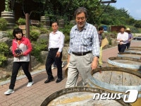 김무성 전 대표 무주 머루와인동굴 방문