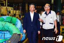 중견기업 현장 찾은 최상목 차관