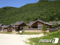 한옥에서 하룻밤…관광공사 9월의 걷기 좋은 길은?