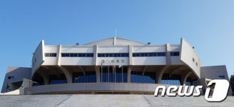 청주실내체육관 개·보수 완료 새단장