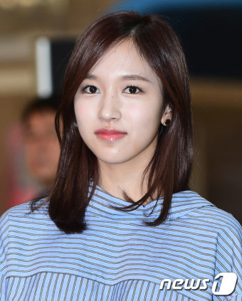 트와이스 미나, '클로즈업 부르는 눈부신 미모'