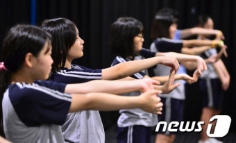 서울교육청 '중학생, 뮤지컬·연극 등 필수로'
