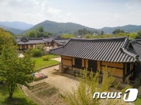 [추석연휴 가볼만한 민속마을&고택]③ 과거와 현재의 공존 충남 아산 외암마을
