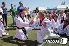 레바논에 울려퍼지는 태권도 기합 소리