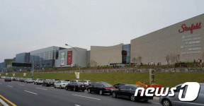 스타필드 하남 주변 도로 주차장 방불…매연·소음 피해 극심