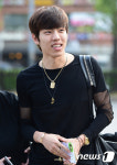 인피니트 동우, 소중한 손편지 꼭 쥐고~