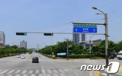 전주시, 신호등·가로등·표지판 한 기둥에 통합