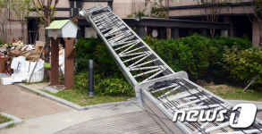 강서구서 사다리차 넘어져
