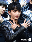 인호, 내가 바로 소년24~