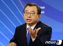 이정현, 여당 대표 단식 초유의 일 당해 초유로 대응
