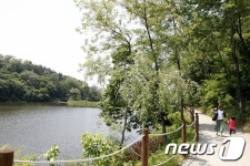 저수지에서 힐링…전주시, 오송제 등 8곳 일제정비