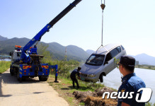 밀양시 안인교 인근 잠수교 부근서 실종차량 발견
