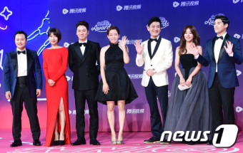 [tvN10 어워즈]권혁수·이세영, 노력하는 예능인 남녀부문 수상