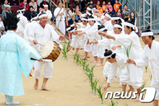 노동요 부르며 으쌰으쌰