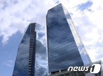 1년새 삼성 사옥 1.5조 쇼핑한 부영…포스코 사옥도 사들이나